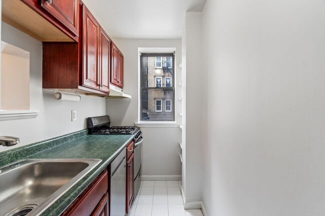 Building Photo - 883 JFK Blvd E