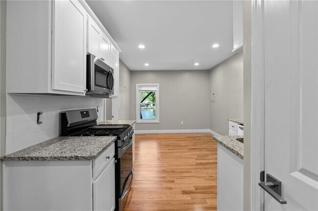 Building Photo - 376 Arnolds Neck Dr