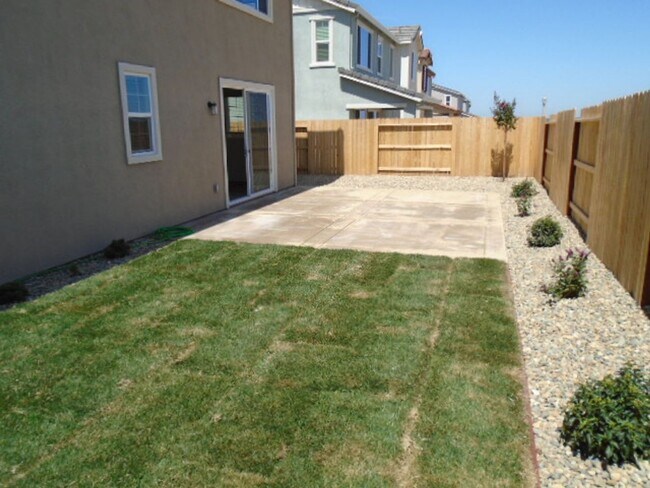 Building Photo - NEWER HOME IN LINCOLN OFF TWELVE BRIDGES!!