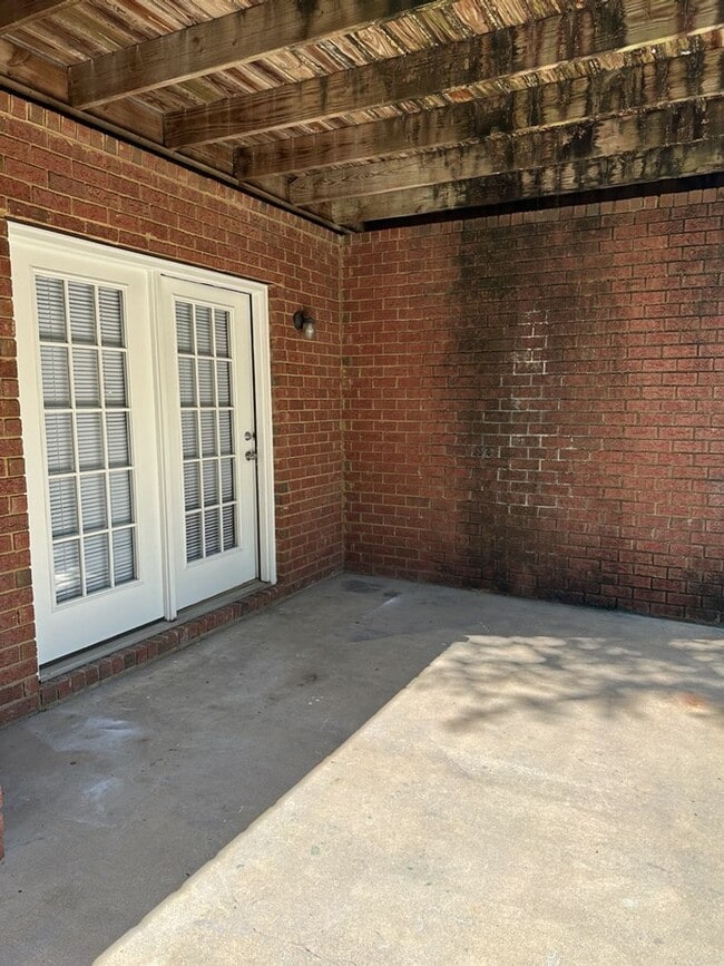 Building Photo - 235 Magnolia Plantation Ct