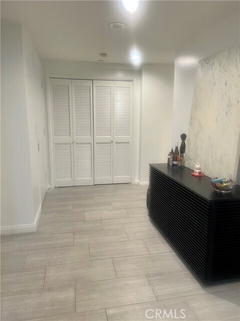 Building Photo - 850 E Ocean Blvd