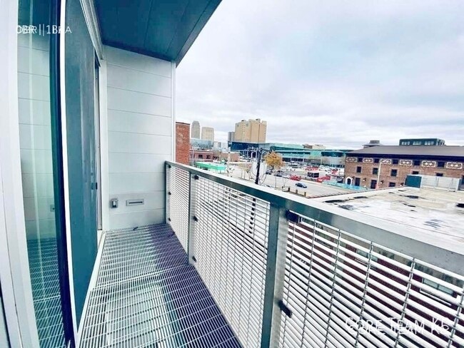 Building Photo - 1723 Walnut St