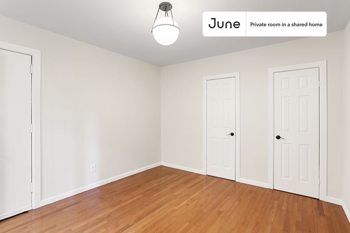 Building Photo - Private bedroom in 2 bed/1 bath Home