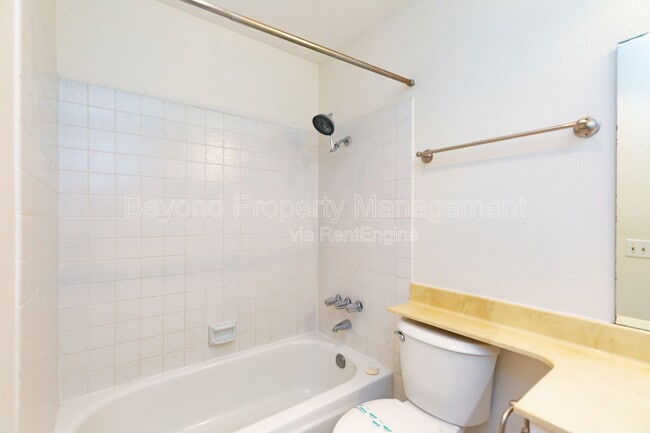 Building Photo - 7056 Park Mesa Way