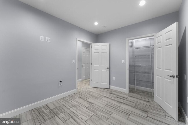 Building Photo - 1416 Meridian Pl NW