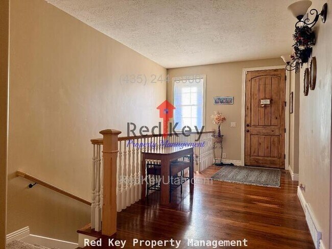 Building Photo - 739 Elk Meadow Loop