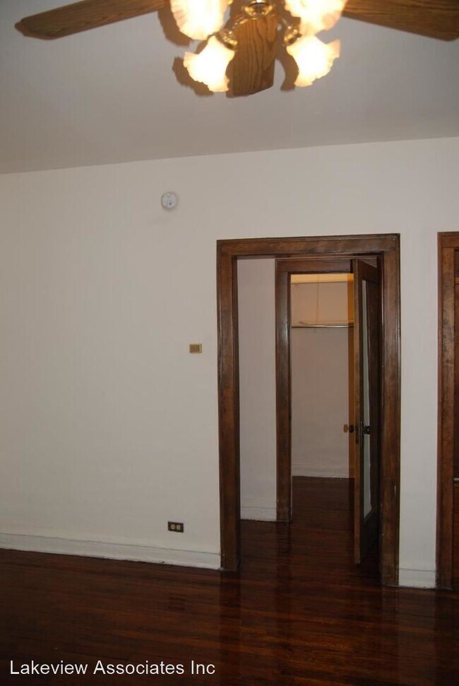 Building Photo - 2339 N Geneva Terrace