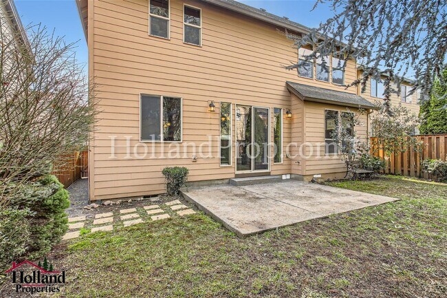 Building Photo - Stunning 3-Bedroom Home in Desirable Orenco Station Community!