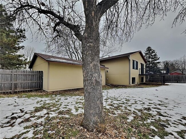 Building Photo - 3401 75th Ave N