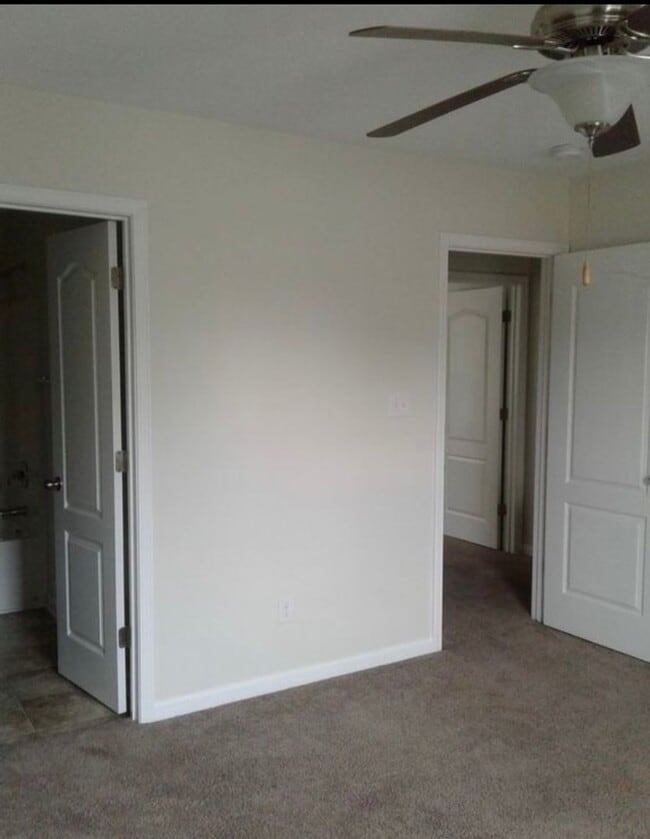 Building Photo - Townhome in Havelock