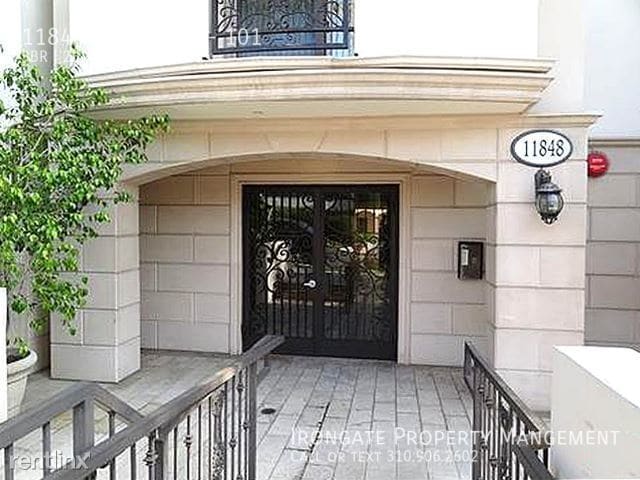 Building Photo - 11848 Kiowa Ave