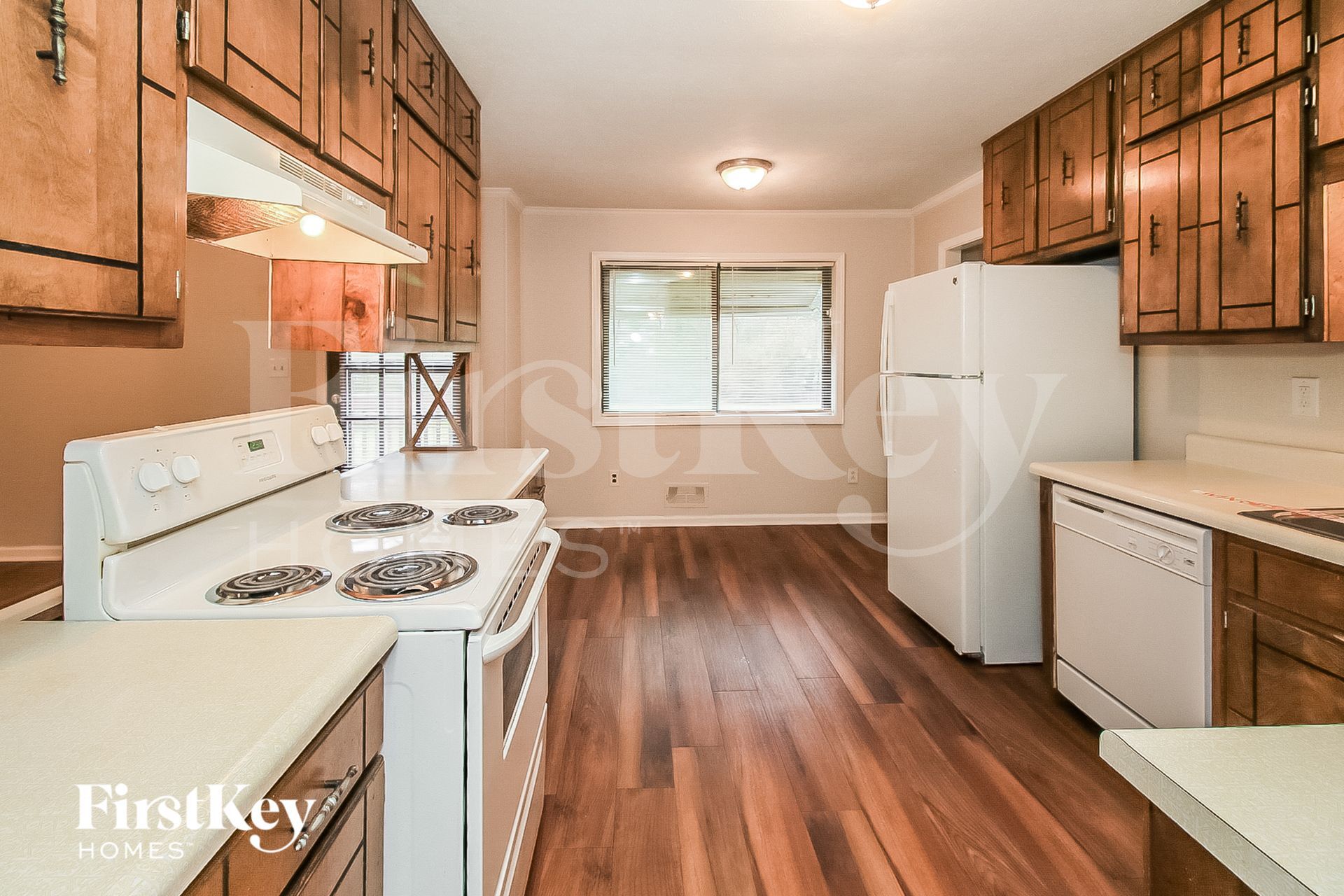 Building Photo - 1592 Envoy Pl