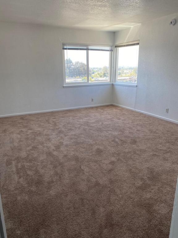 Building Photo - 16850 Ehle St