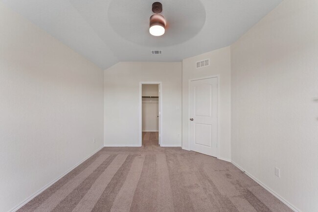 Building Photo - 942 Blue Violet