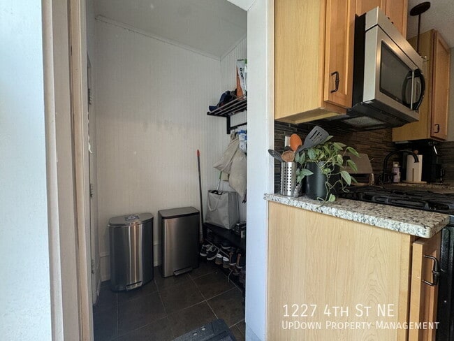 Building Photo - 1227 4th St NE