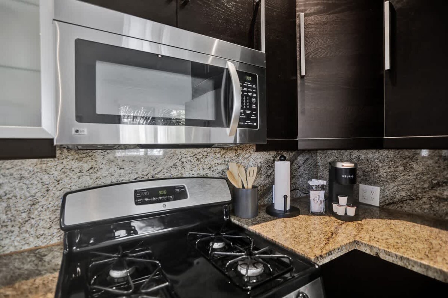 Building Photo - 37 Hendricks Isle