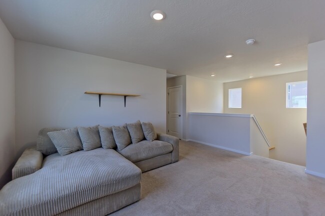 Building Photo - 24378 E Harrier Ln