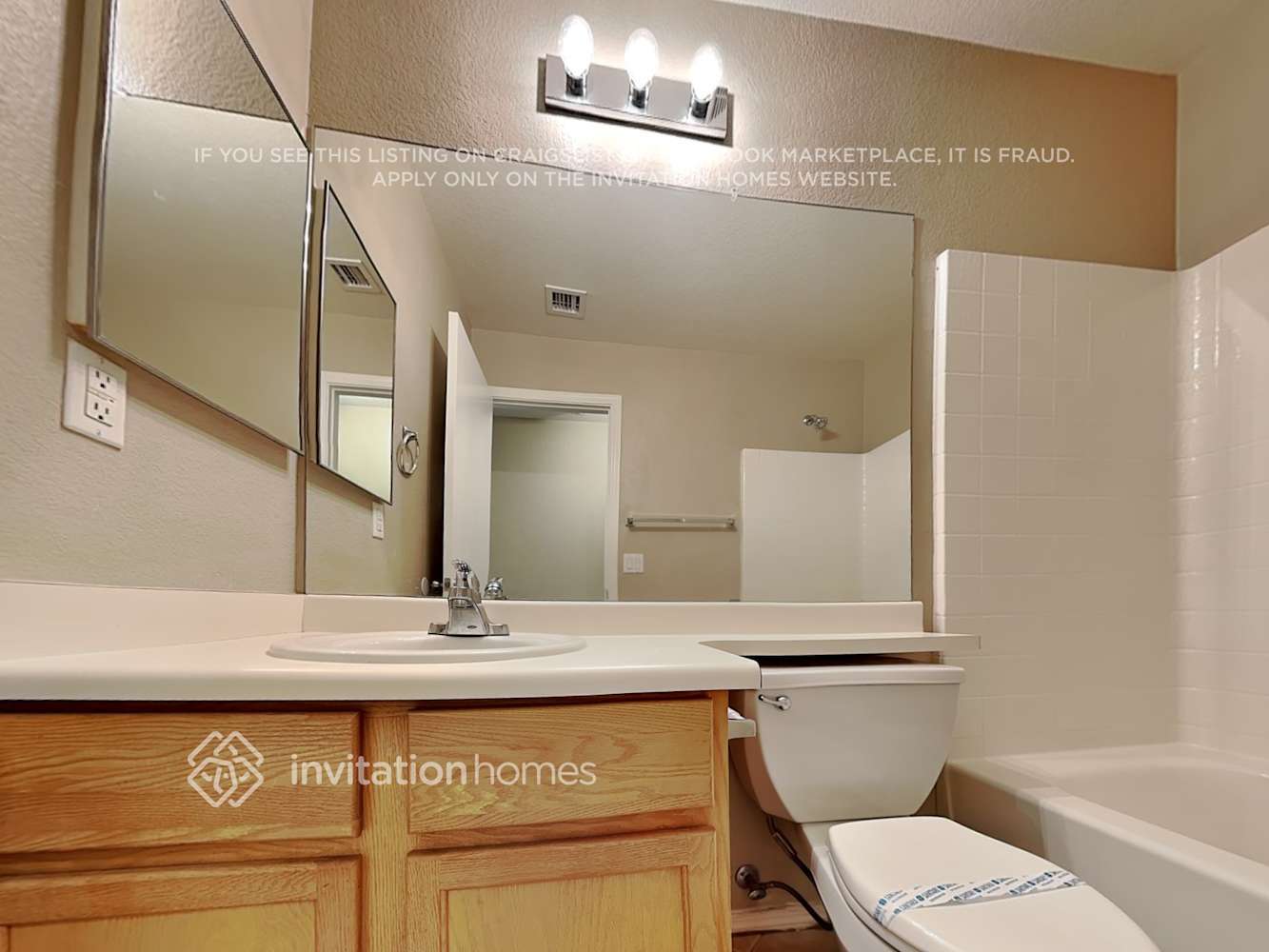 Building Photo - 834 E Impreria St