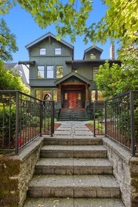 Building Photo - Stunning 1909 Craftsman w/ AC in Coveted C...