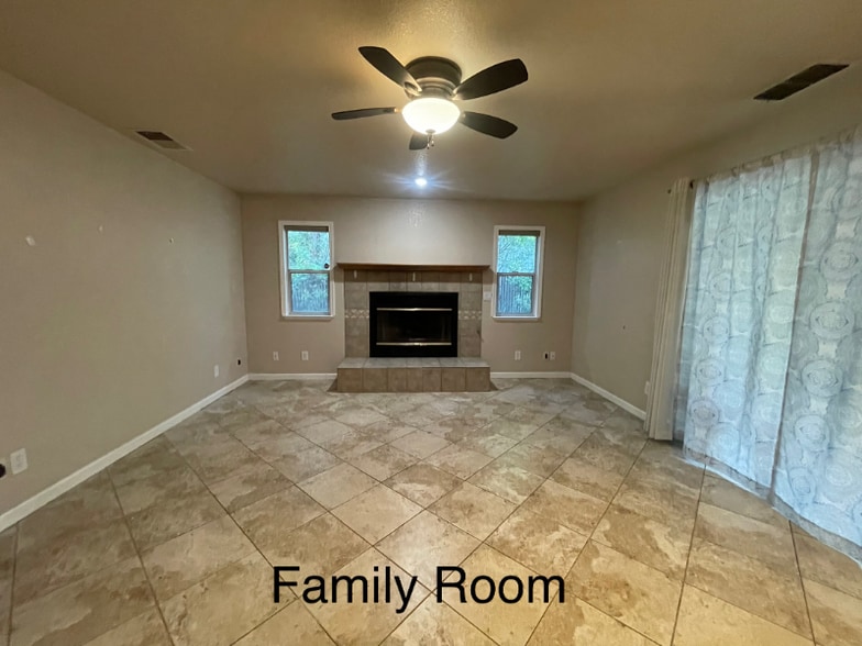 Building Photo - 4729 Ponderay Ln