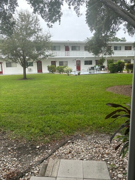 Building Photo - 8454 111th St