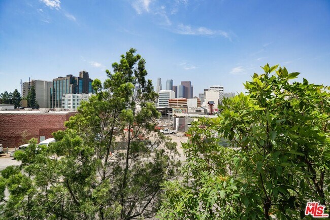 Building Photo - 100 S Alameda St