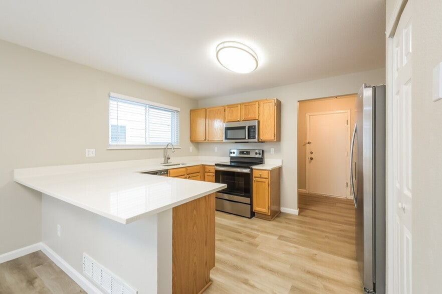 Building Photo - 5350 W 116th Ave
