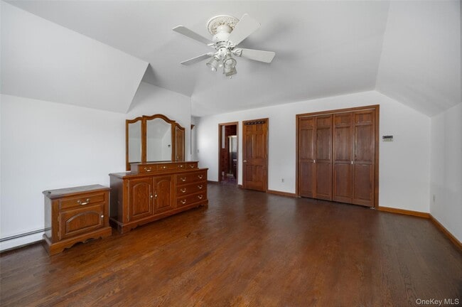 Building Photo - 123 Brush Hill Rd