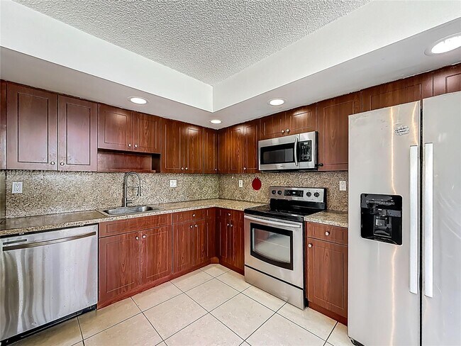 Building Photo - 8420 SW 133rd Avenue Rd