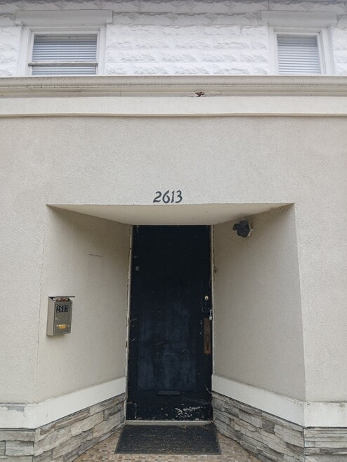 Building Photo - 2613 SW 12th St