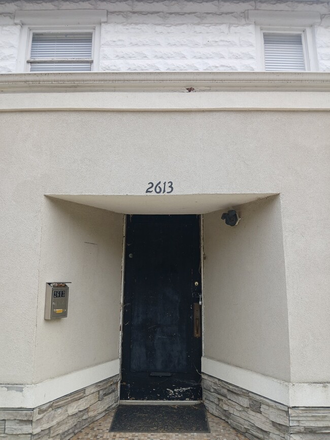 Building Photo - 2613 SW 12th St