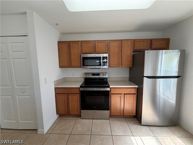 Building Photo - 9101 Gervais Cir