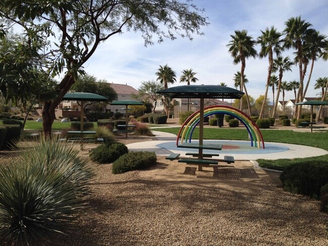Building Photo - Two Story townhouse with one car garage.
