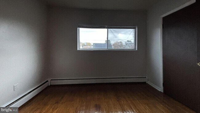 Building Photo - 1606 Rhawn St