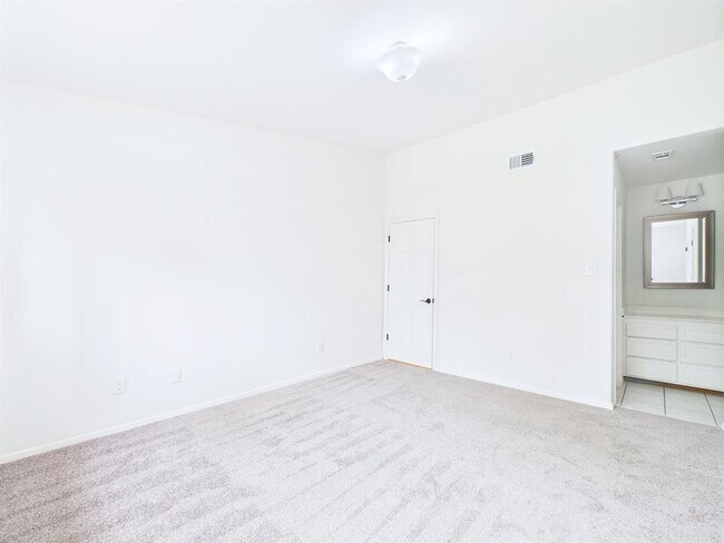 Building Photo - 1501 Barton Springs Rd