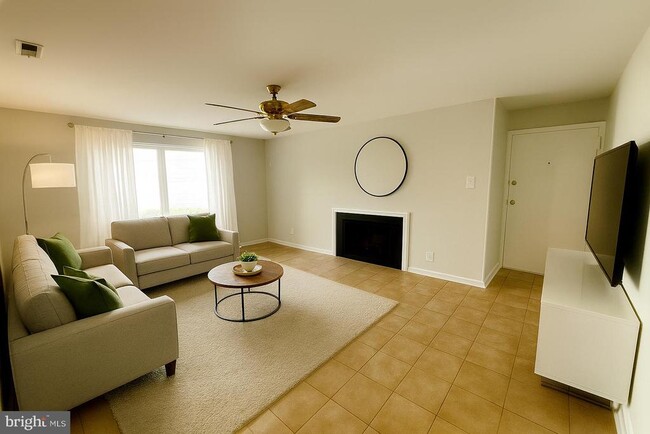 Building Photo - 112 Duvall Ln