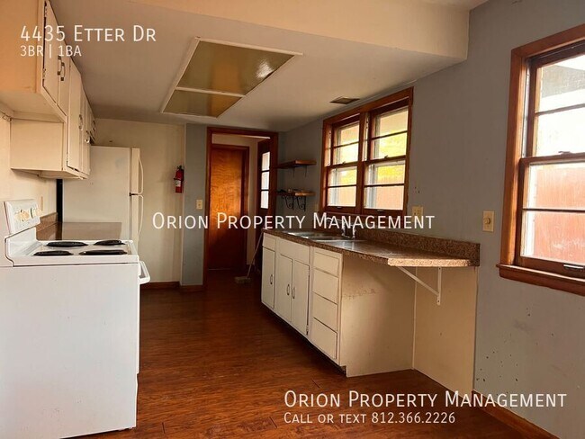 Building Photo - 4435 E Etter Dr