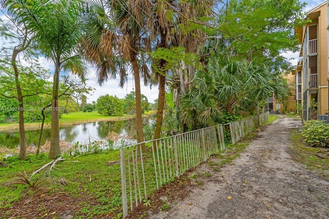 Building Photo - 4035 W McNab Rd