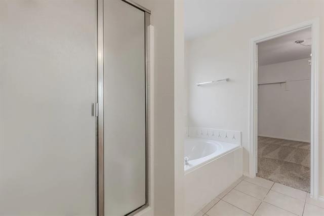 Building Photo - 5828 Pebble Ridge Dr