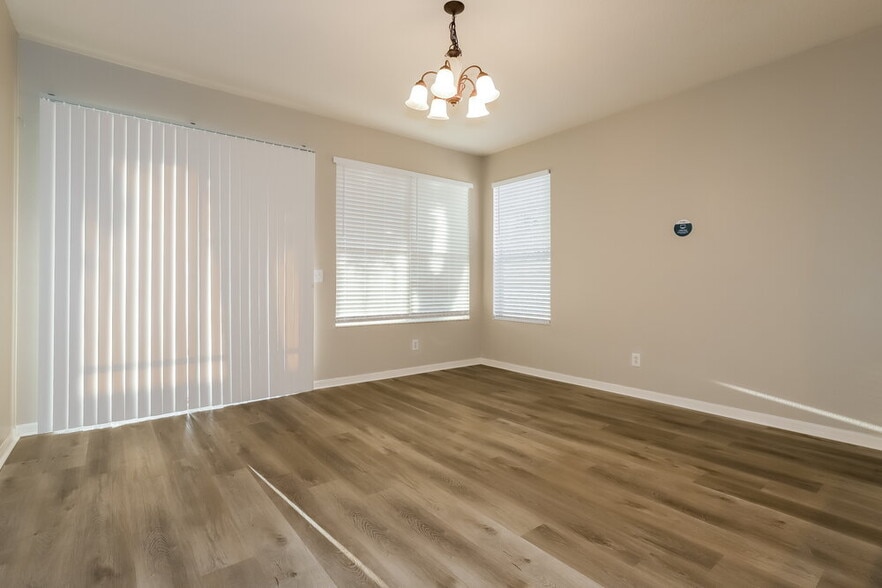 Building Photo - 8549 Deer Chase Dr