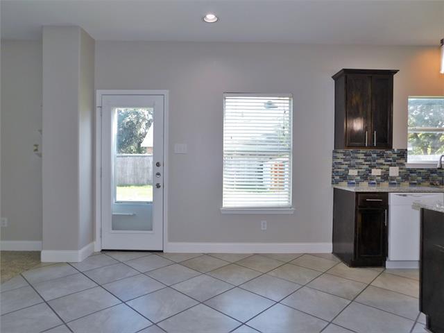 Building Photo - 1107 Mockingbird Dr