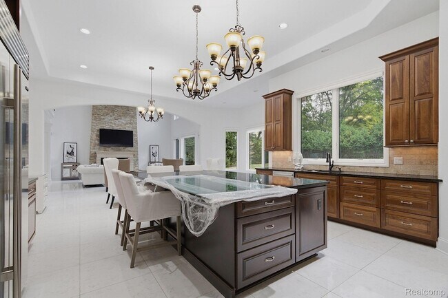 Building Photo - 2707 Turtle Lk Dr