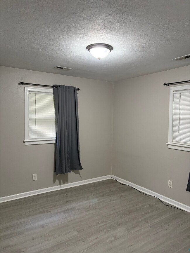 Building Photo - 5211 Norvella Ave