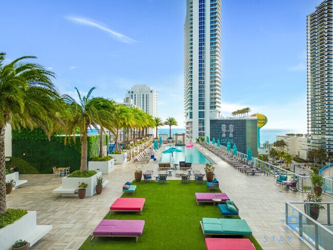 Building Photo - 4010 S Ocean Dr