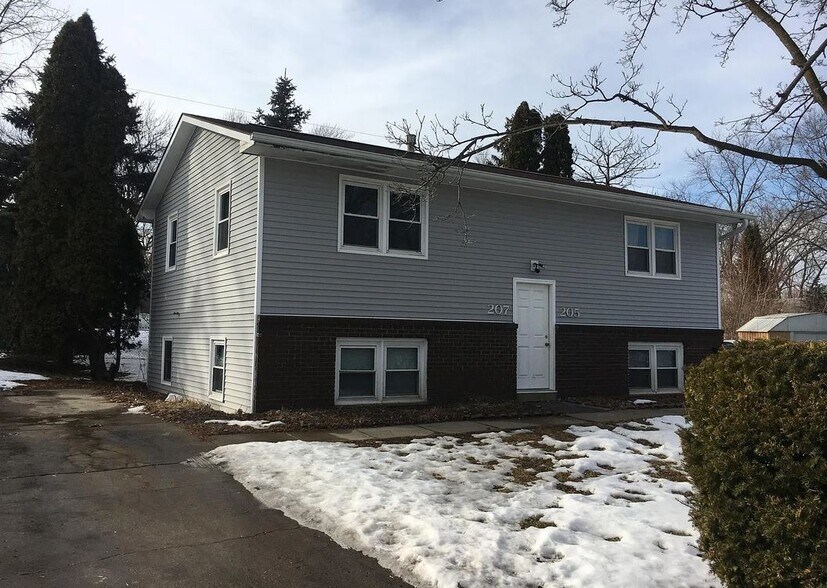 Building Photo - 207 Wellons Dr