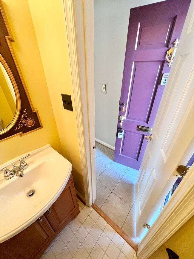 Building Photo - ***Waterfront Condo W/S/T INCLUDED!