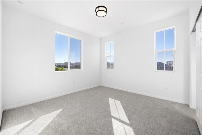 Building Photo - 4412 Canyon Coral Wy