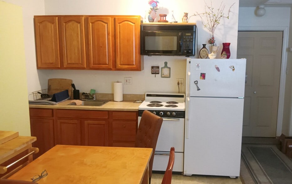 Building Photo - 1508 Redwood St