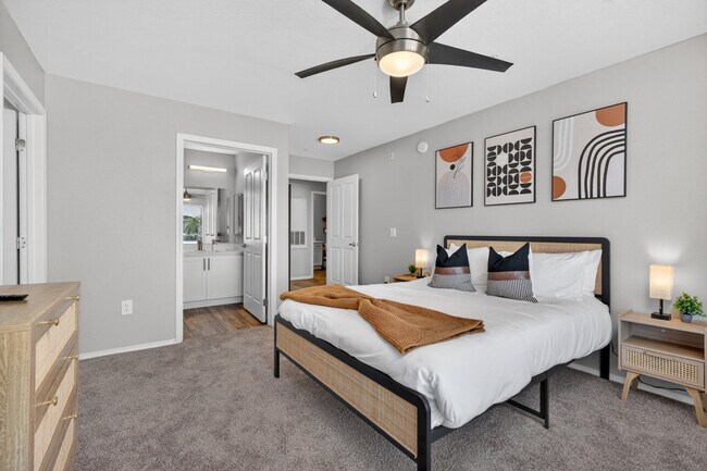 Building Photo - 15164 N 140th Dr