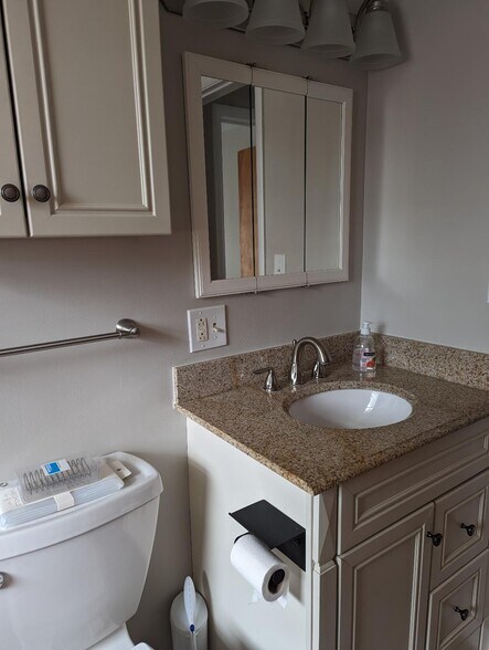 Full Bath - 1 Stone Ave